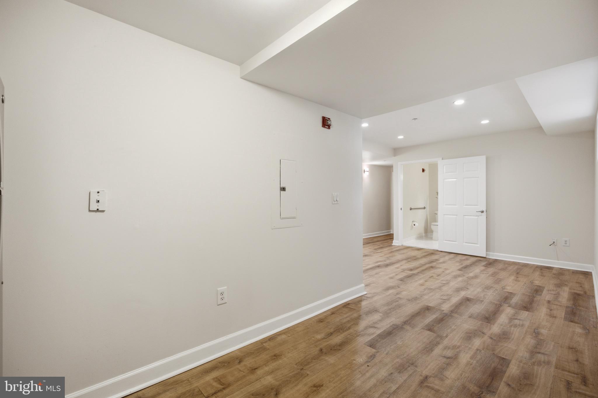 HILL CREST - Residential