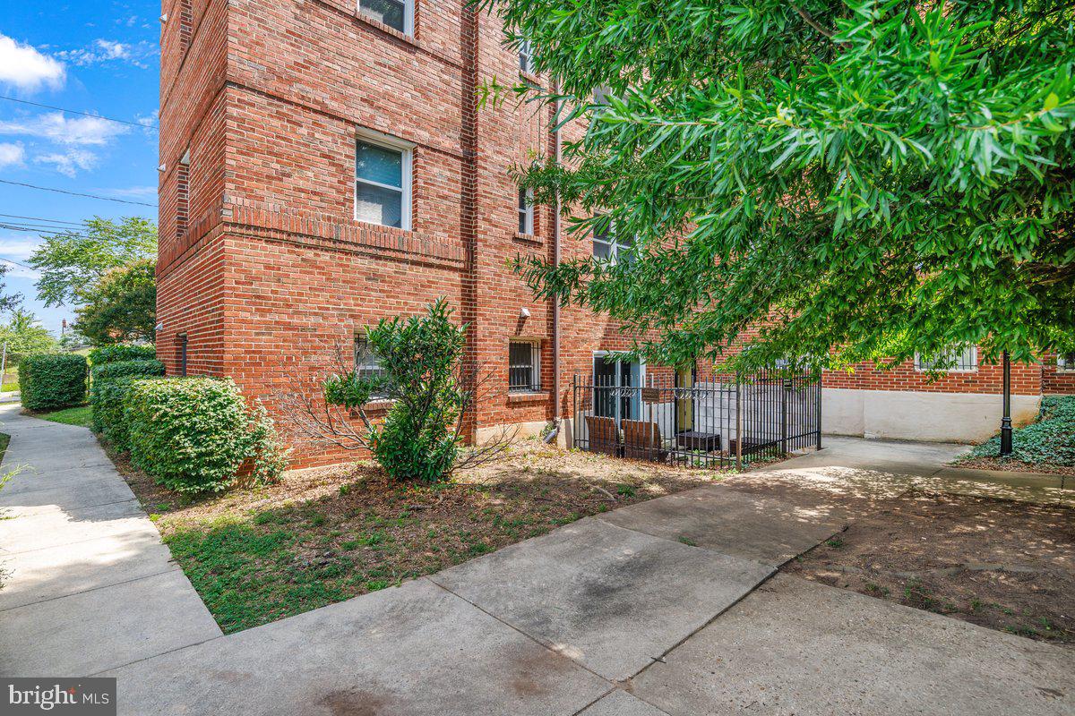 HILL CREST - Residential