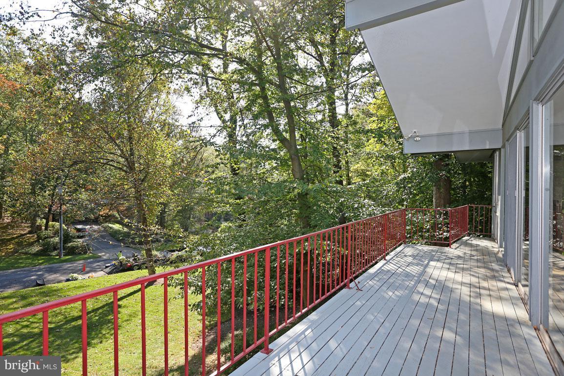 BANNOCKBURN ESTATES - Residential
