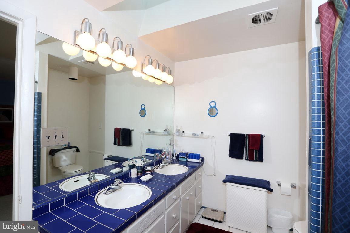 BANNOCKBURN ESTATES - Residential