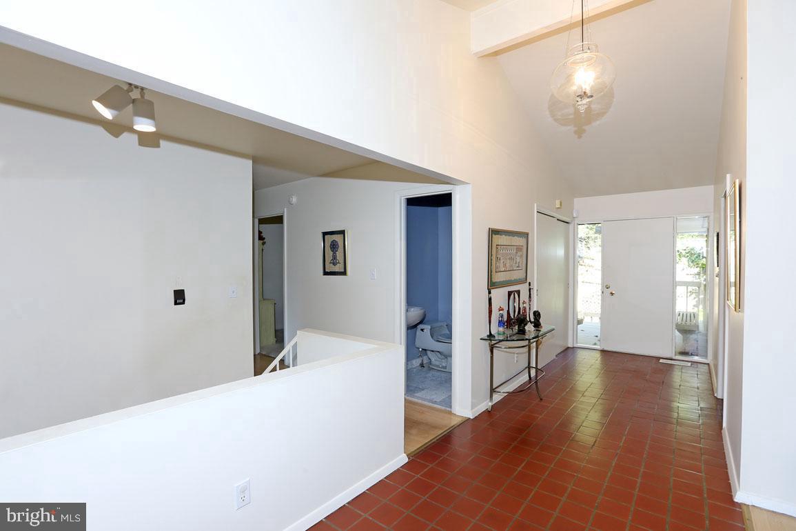 BANNOCKBURN ESTATES - Residential