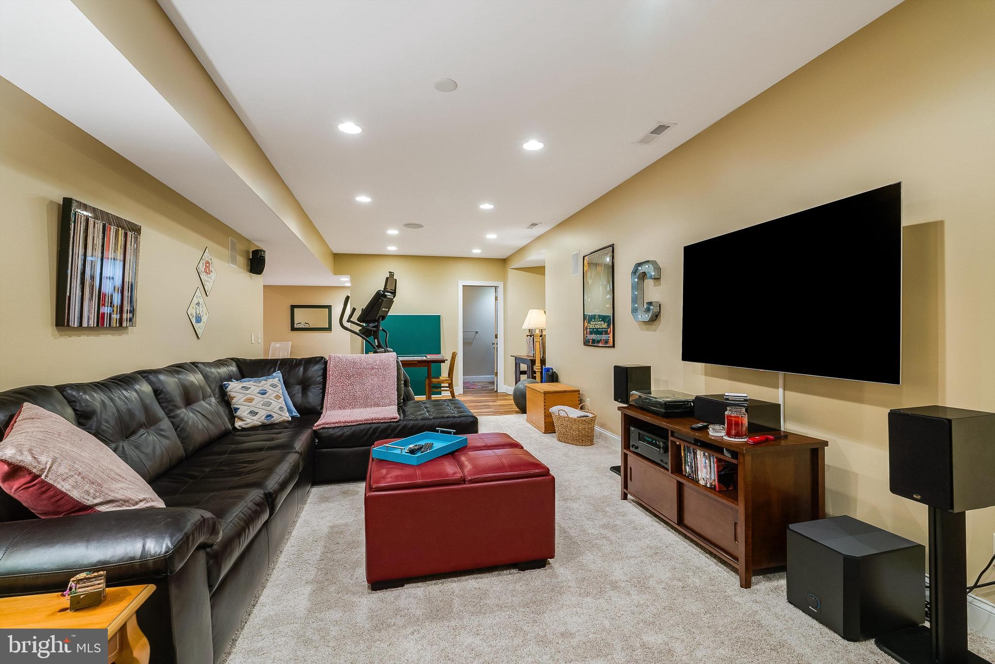 LAKE POINTE - Residential