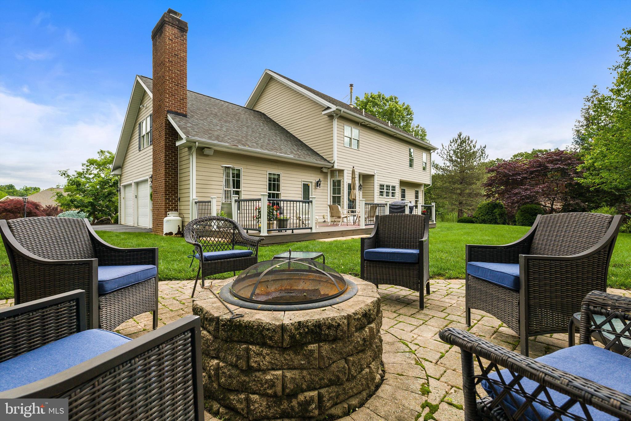 LAKE POINTE - Residential