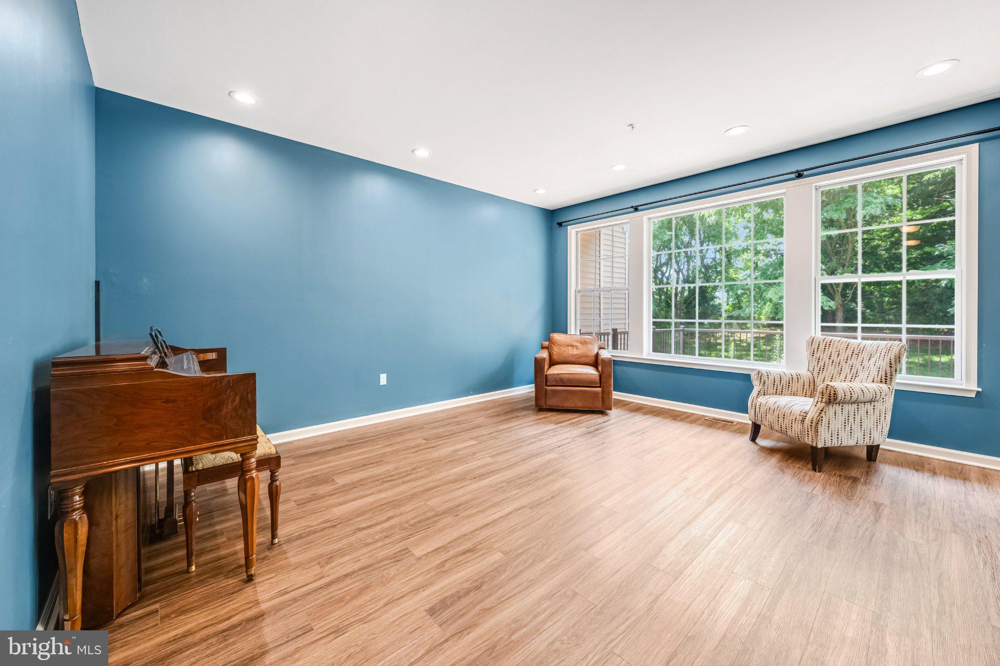RIVERVIEW ESTATES - Residential