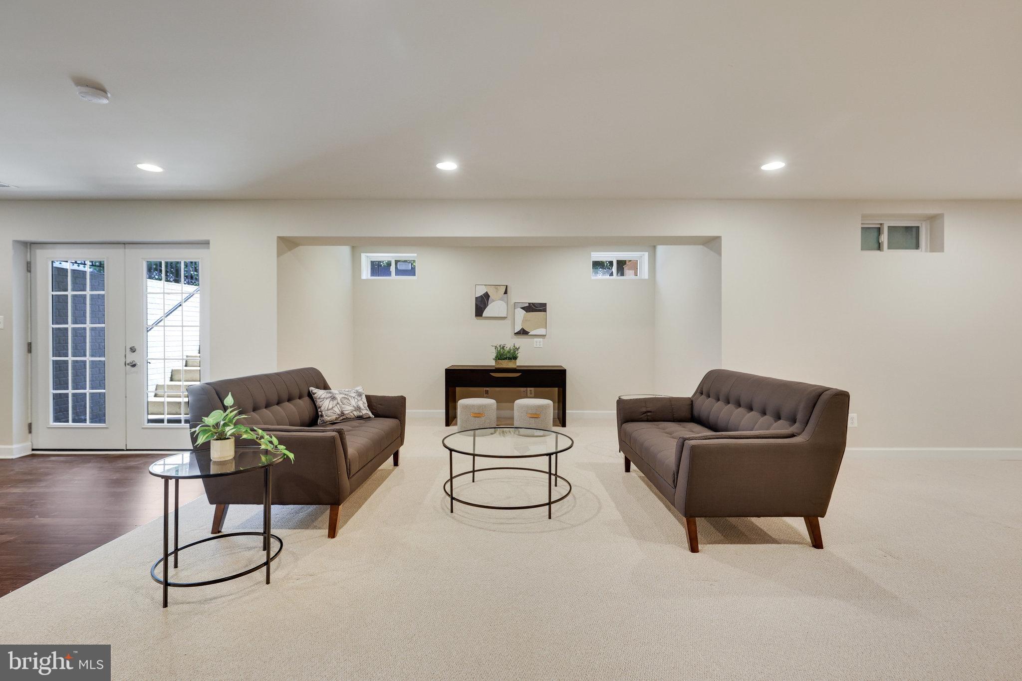 PIMMIT HILLS - Residential