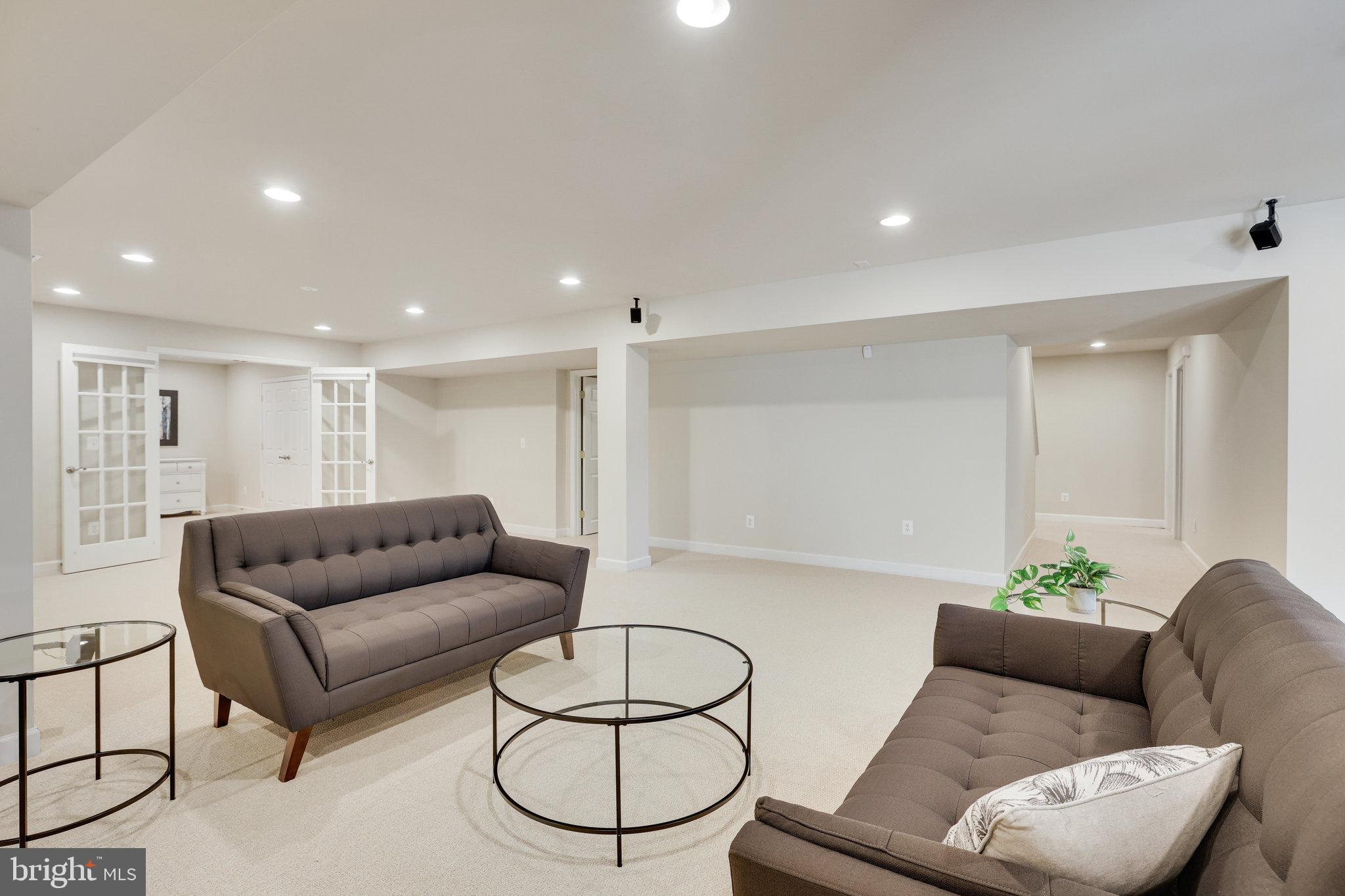 PIMMIT HILLS - Residential