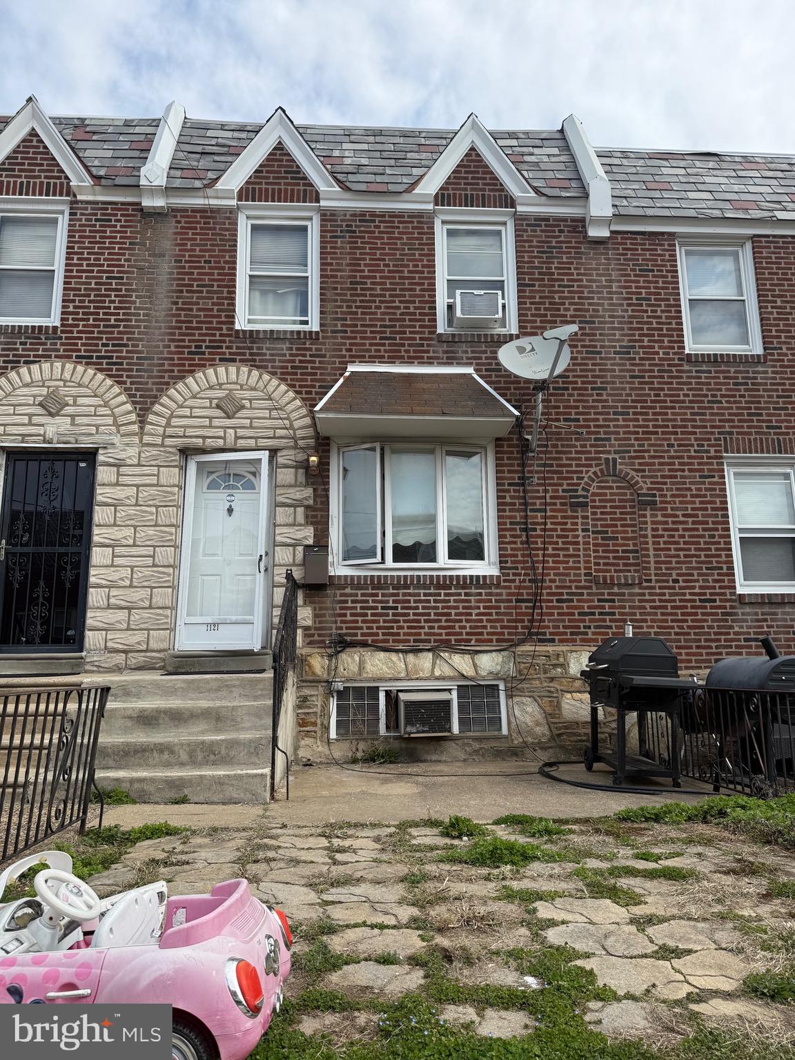 LAWNCREST - Residential