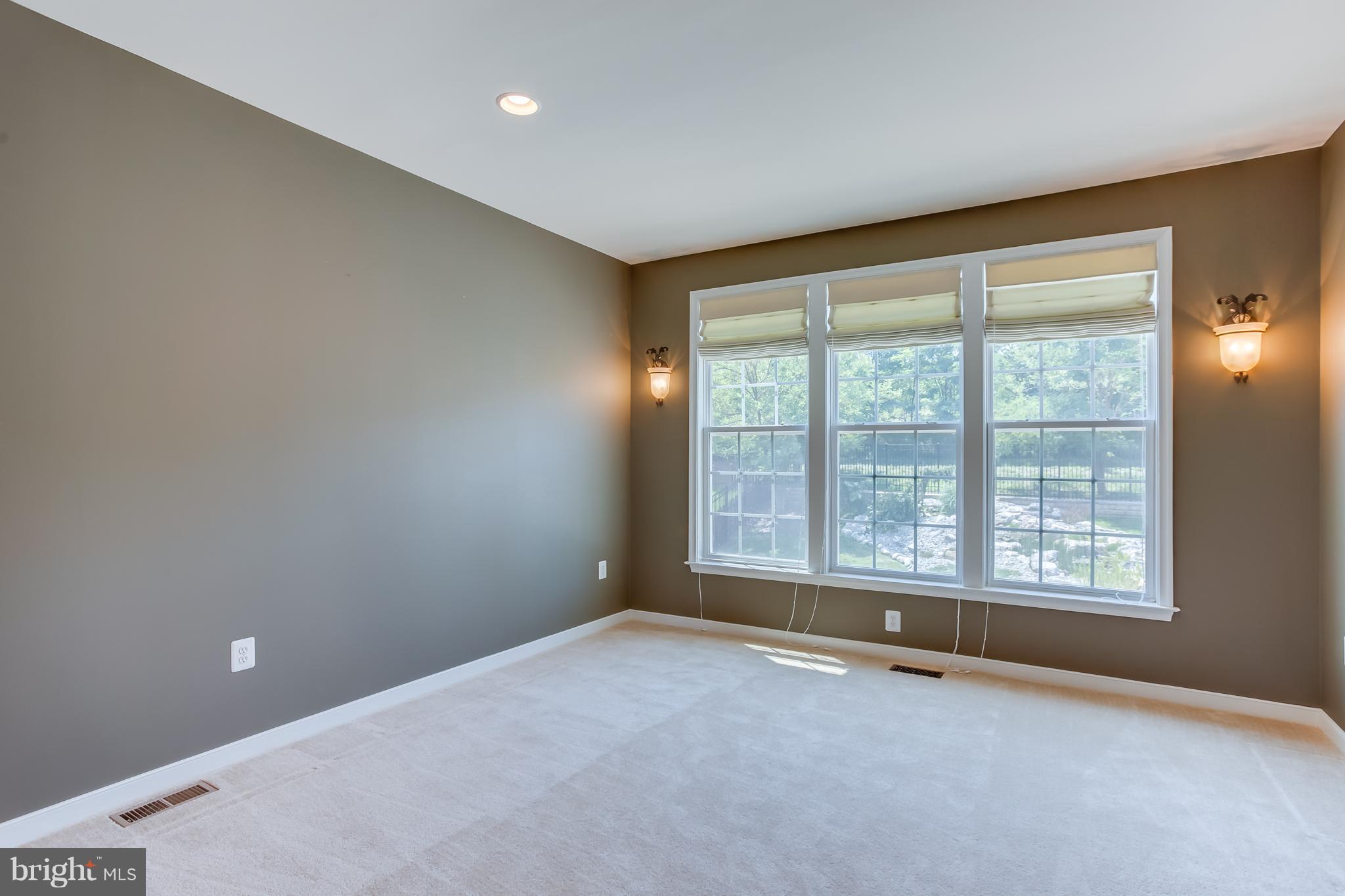 HILLS OF AQUIA - Residential