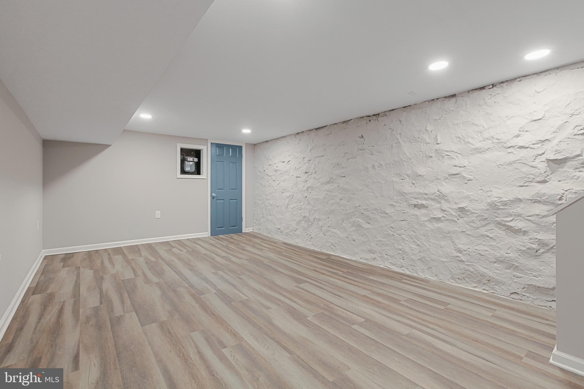 MOSHER - Residential Lease