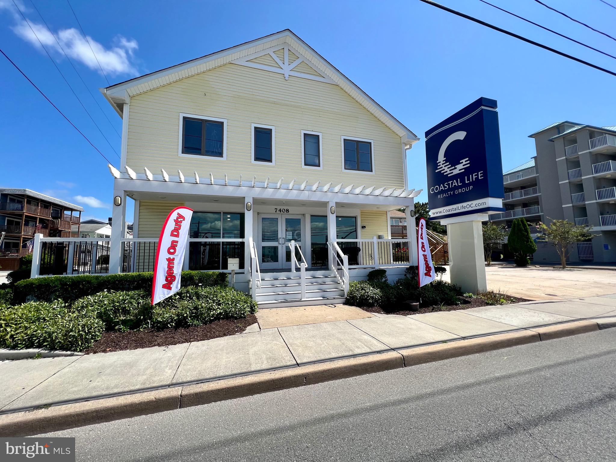 Premium double office space that is perfect for a principle/assistant or small team for lease on the ocean block in Midtown Ocean City.  Excellent exposure directly on Coastal Hwy.  Rent includes electric, insurance and WiFi. Space includes use of a conference room and kitchenette. Multiple bathrooms and plenty of parking. *Owner is agent*