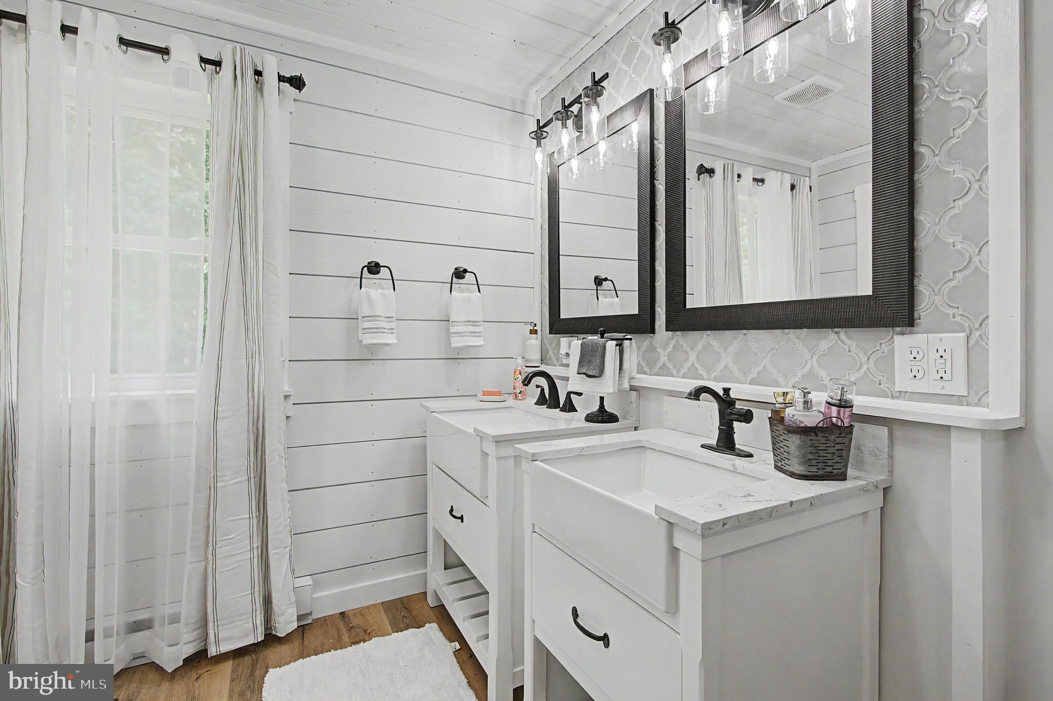 GRANTSVILLE - Residential
