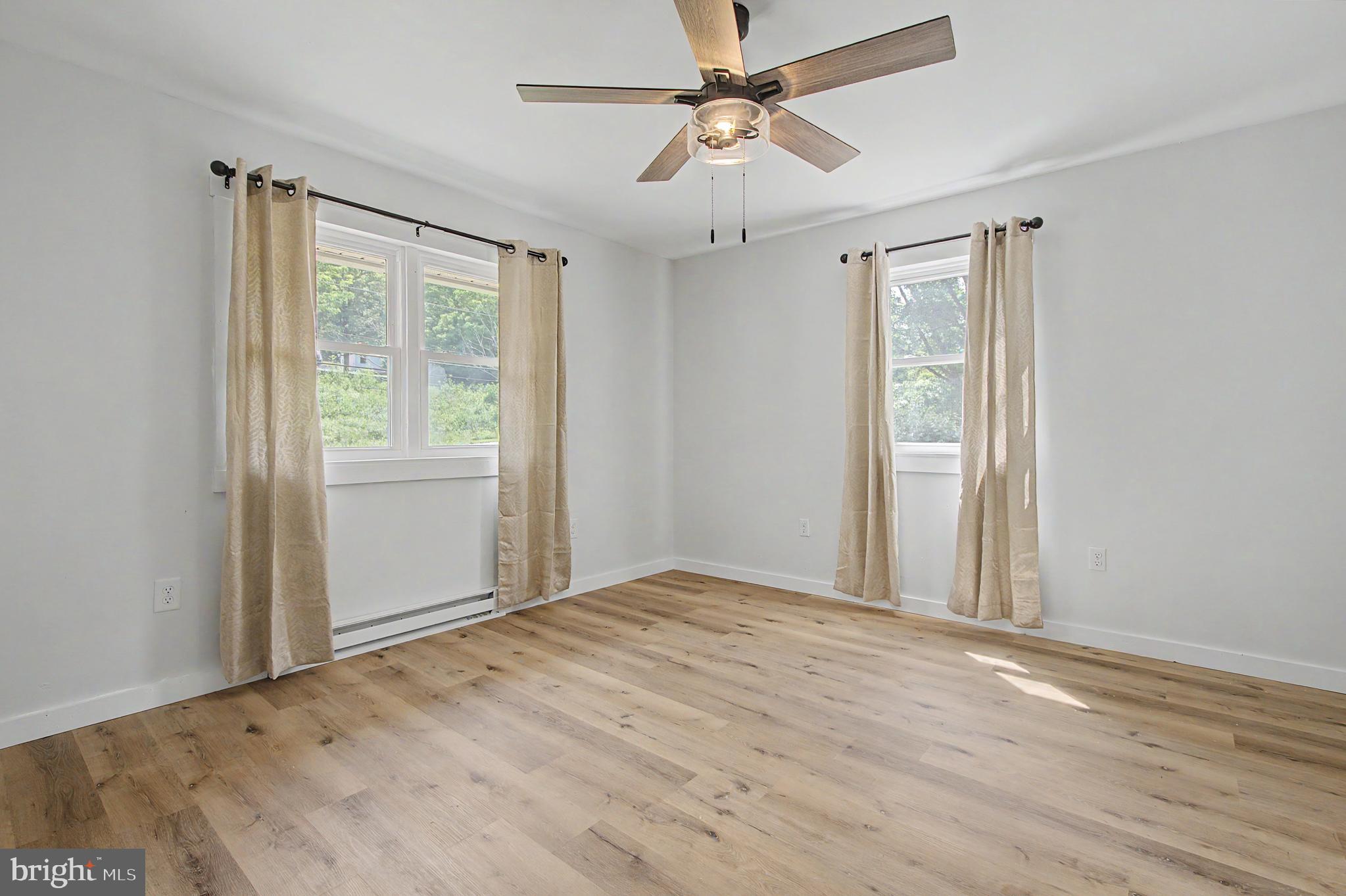 GRANTSVILLE - Residential