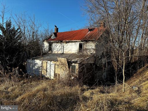 ONLINE AUCTION: This auction takes place on the Ashland Auction Group Website Bidding Platform. Bidding begins 6/3/2026 @ 10:00 AM. Bidding ends 6/5/2026 @ 11:50 AM. List Price is Suggested Opening Bid. Deposit: $7,500.

2 Story Detached located in the Carroll County.
JUST MINUTES to Winfield Park.
Easy access to major traffic artery Liberty Rd.
Property is believed to be vacant.