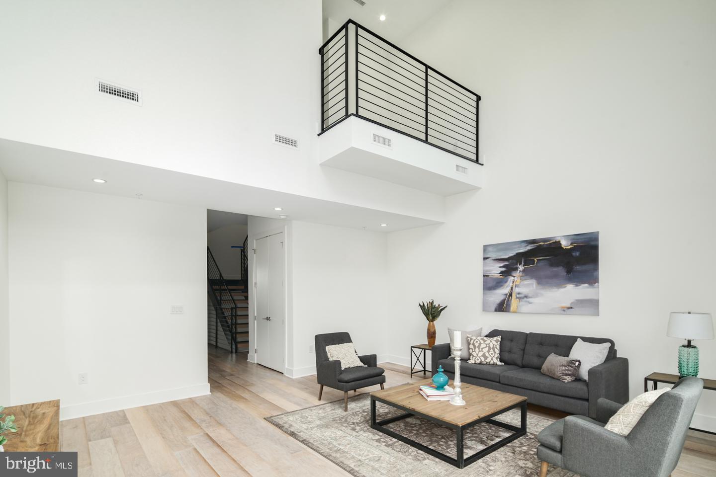 SOCIETY HILL - Residential