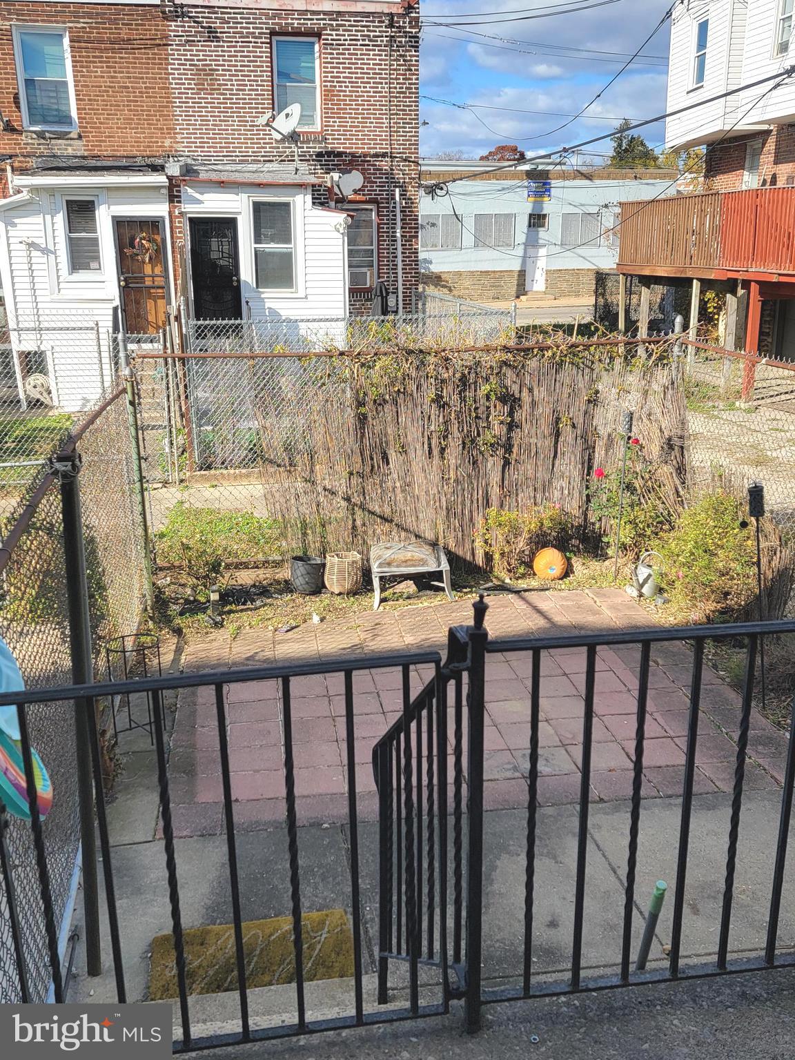 WEST OAK LANE - Residential