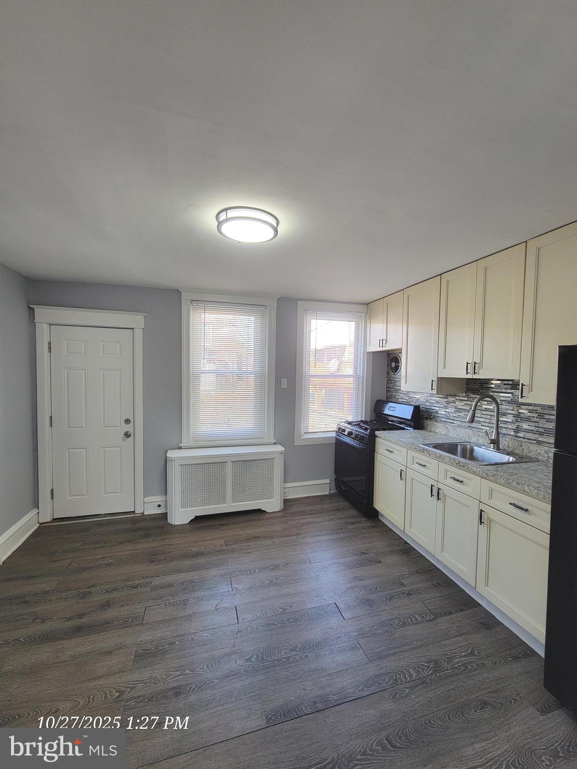 WEST OAK LANE - Residential