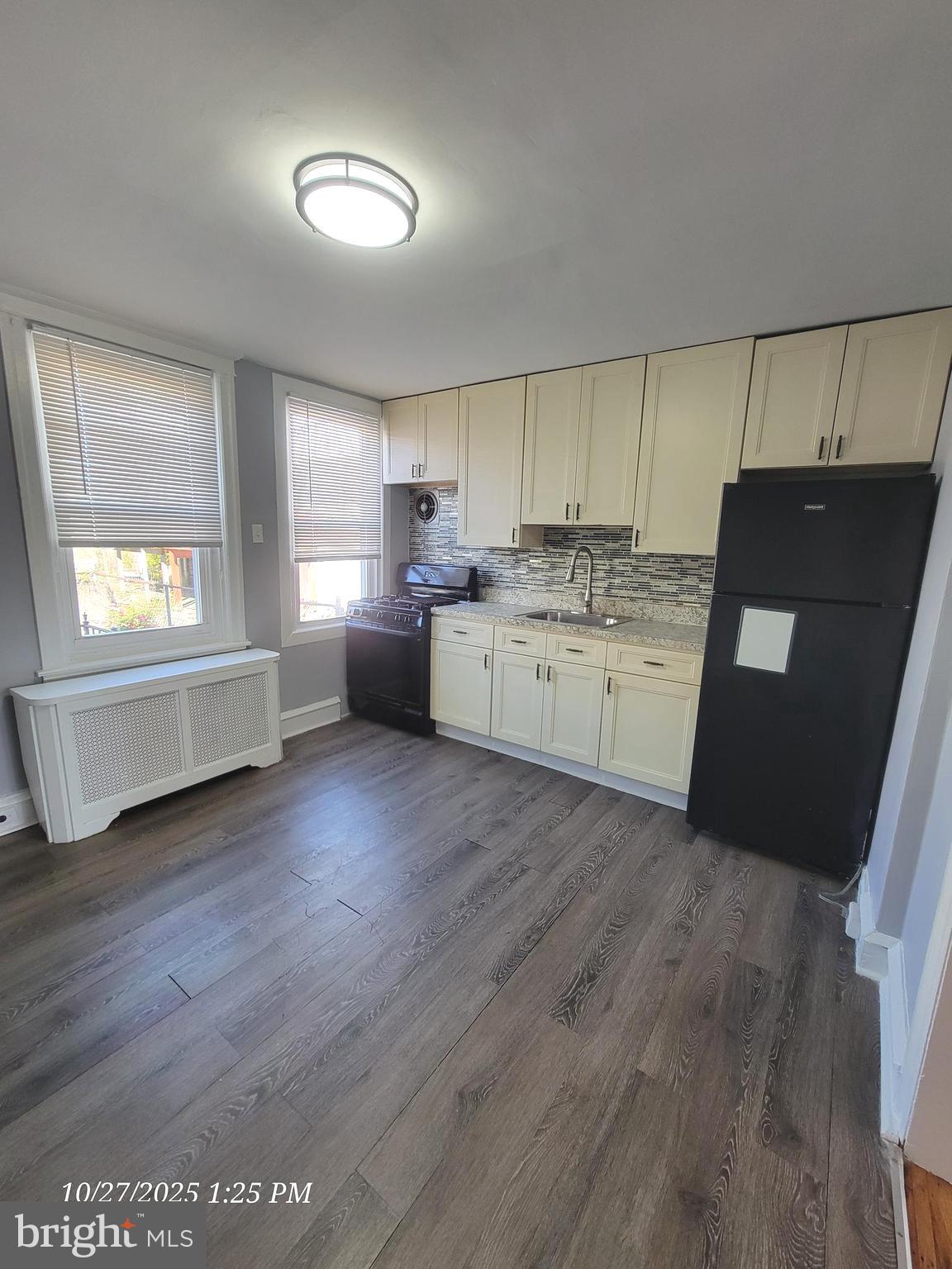 WEST OAK LANE - Residential