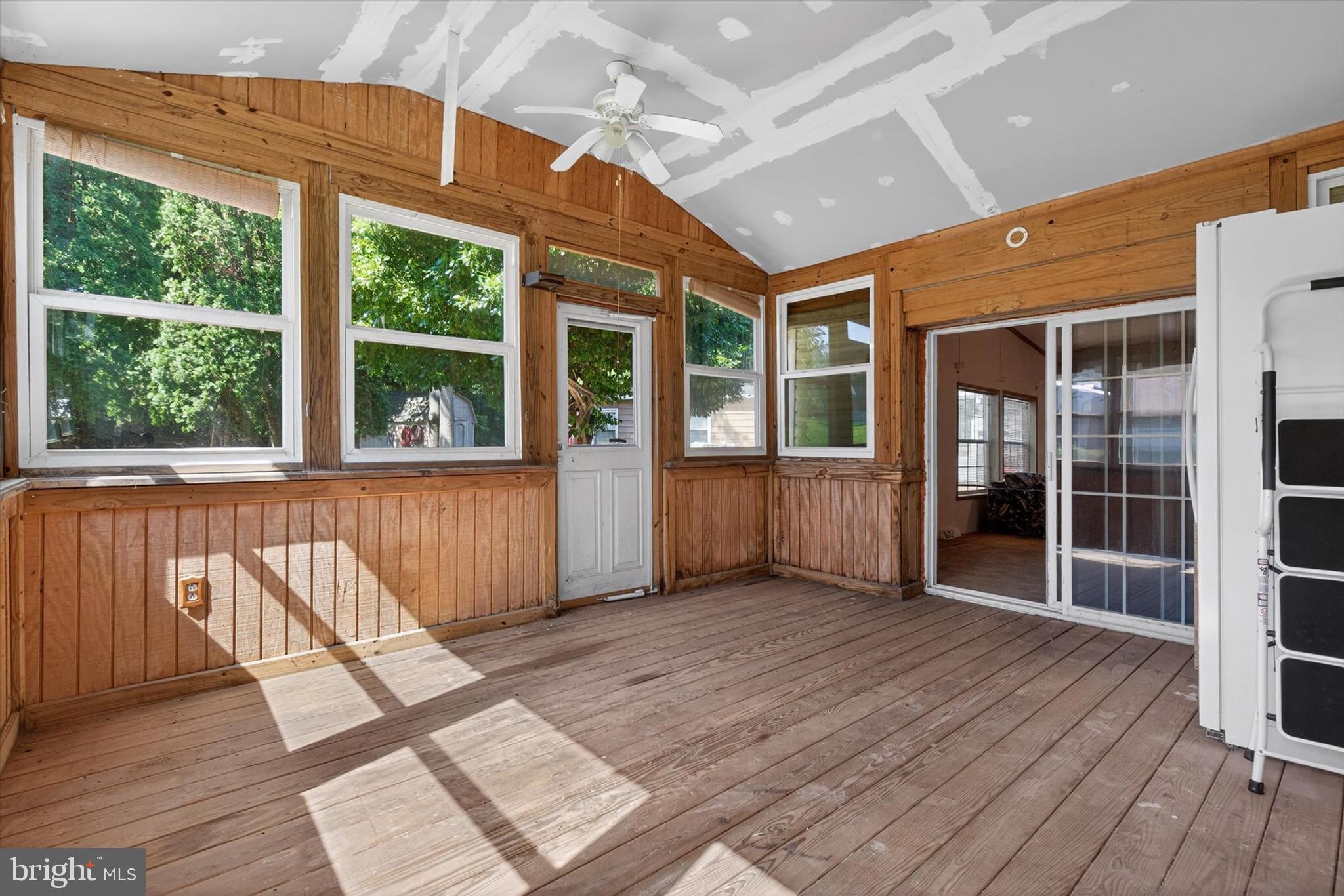 BOONES ESTATES - Residential