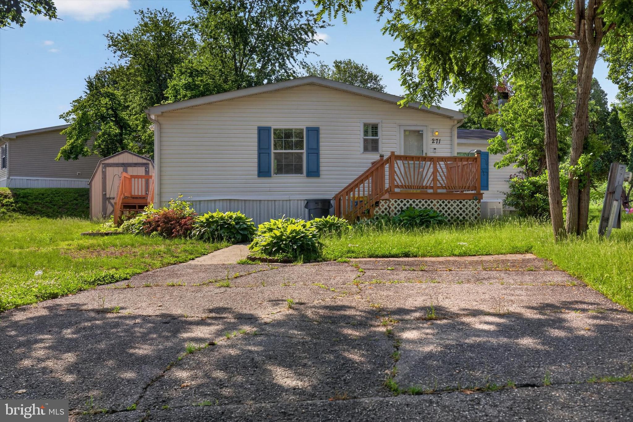 BOONES ESTATES - Residential