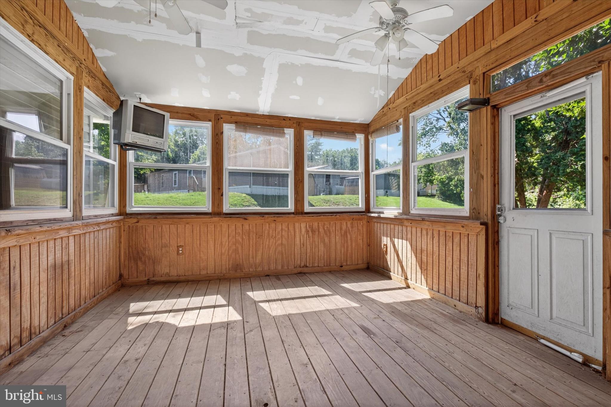 BOONES ESTATES - Residential