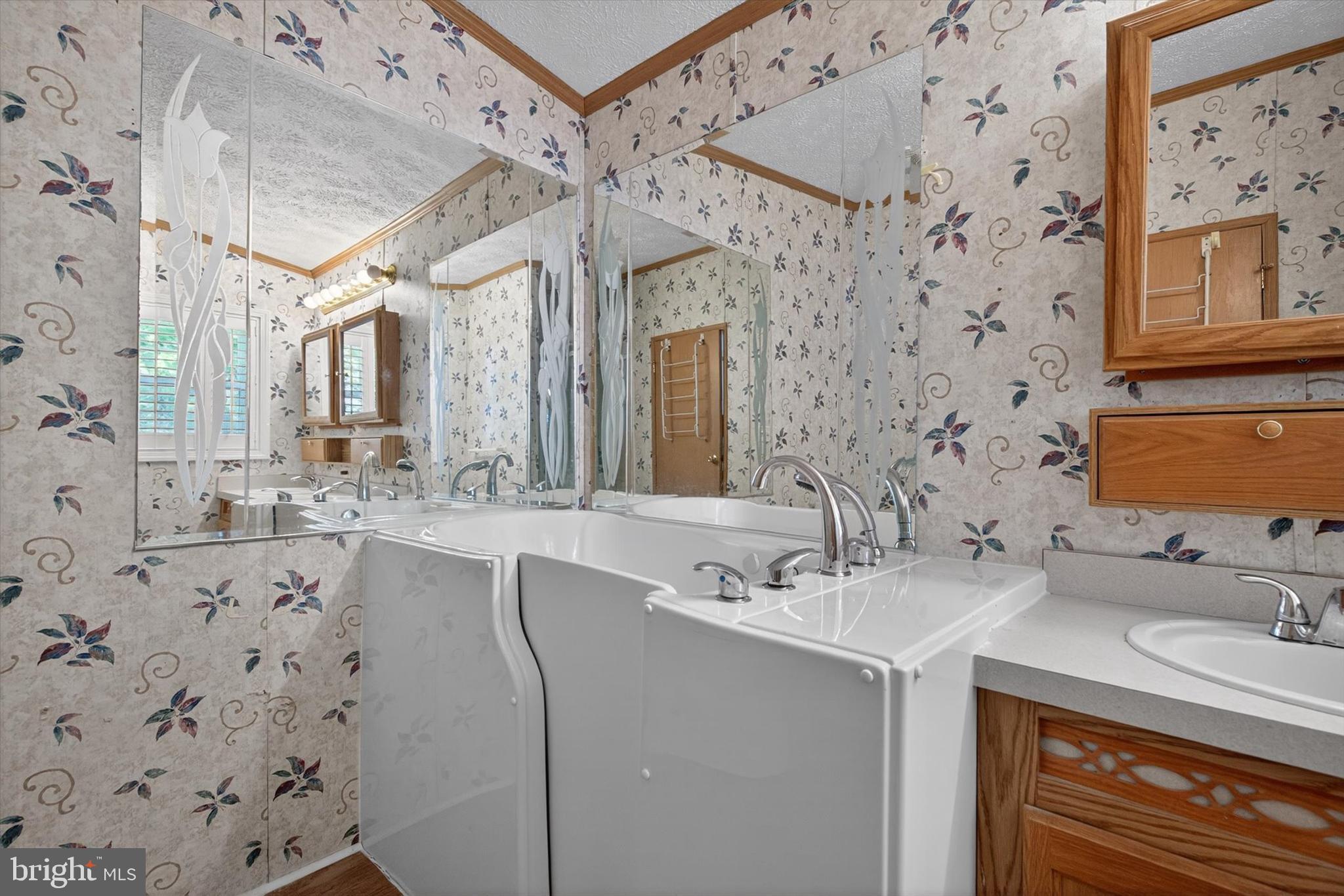 BOONES ESTATES - Residential