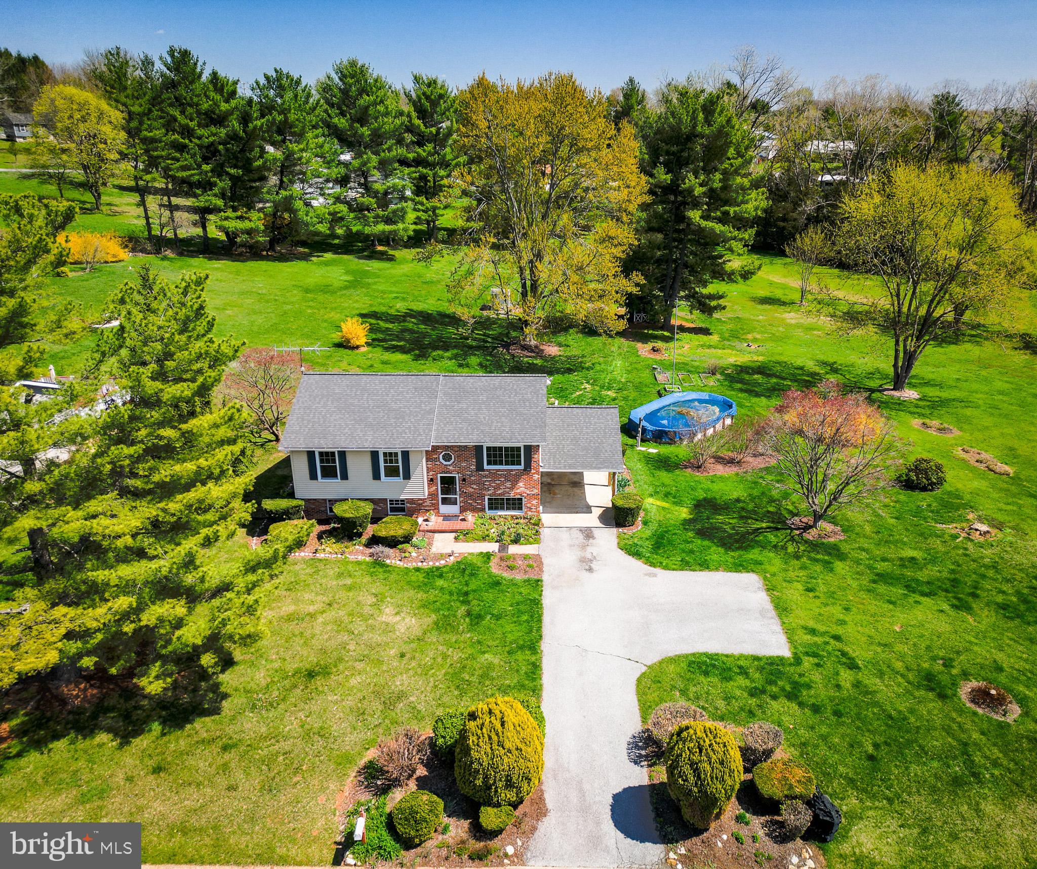 WOLF HILL - Residential
