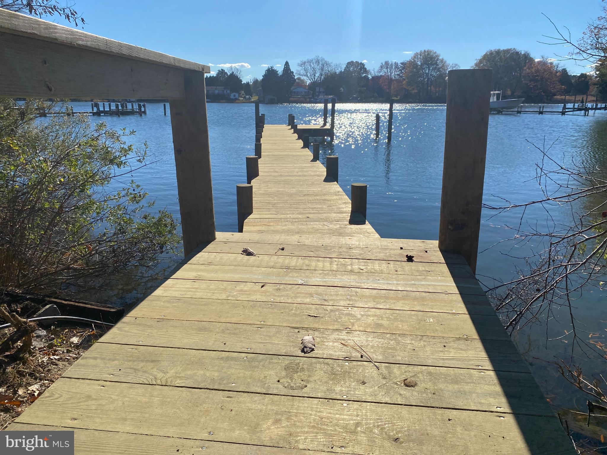 GLEBE HARBOR - Land