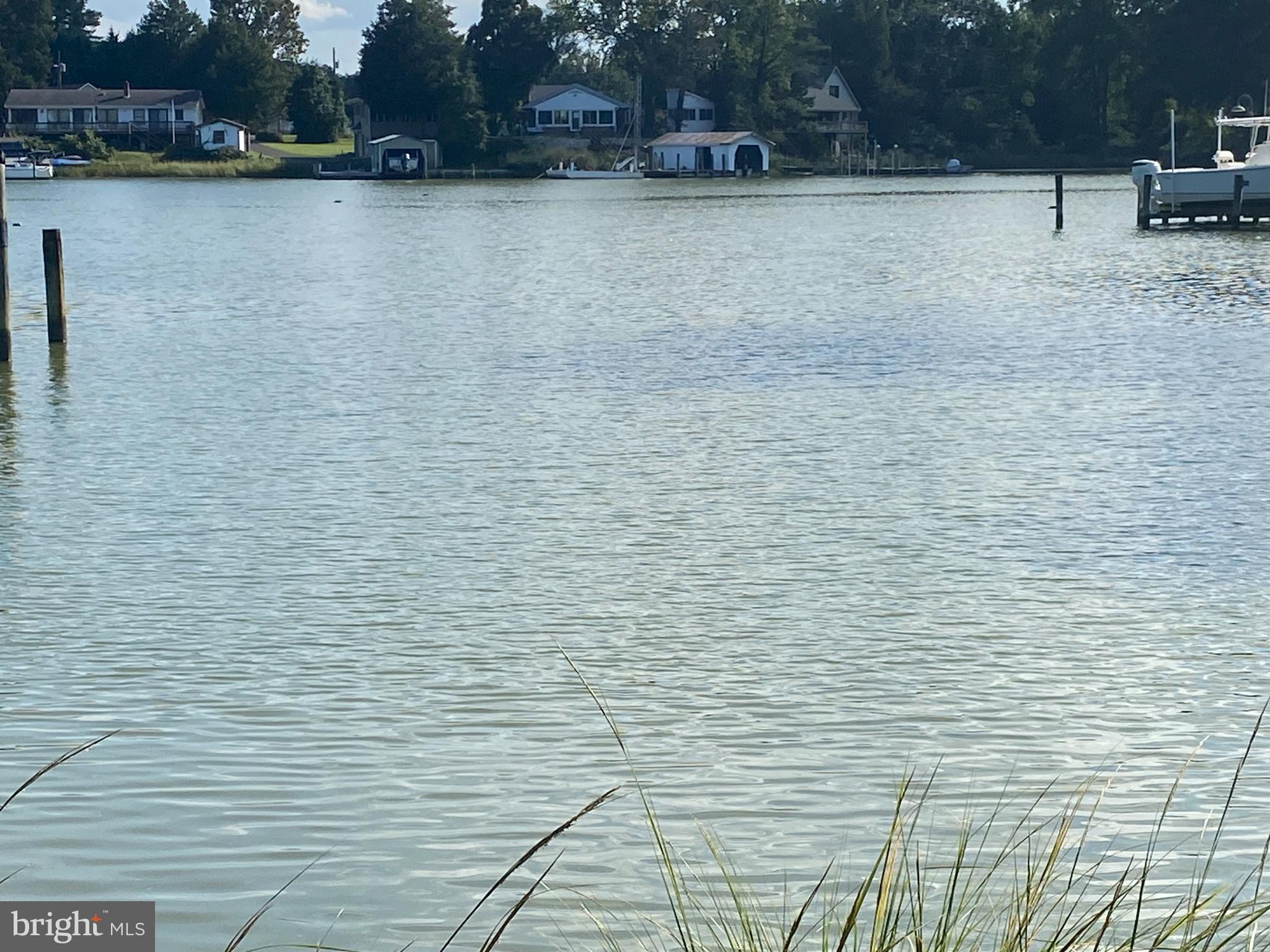 GLEBE HARBOR - Land