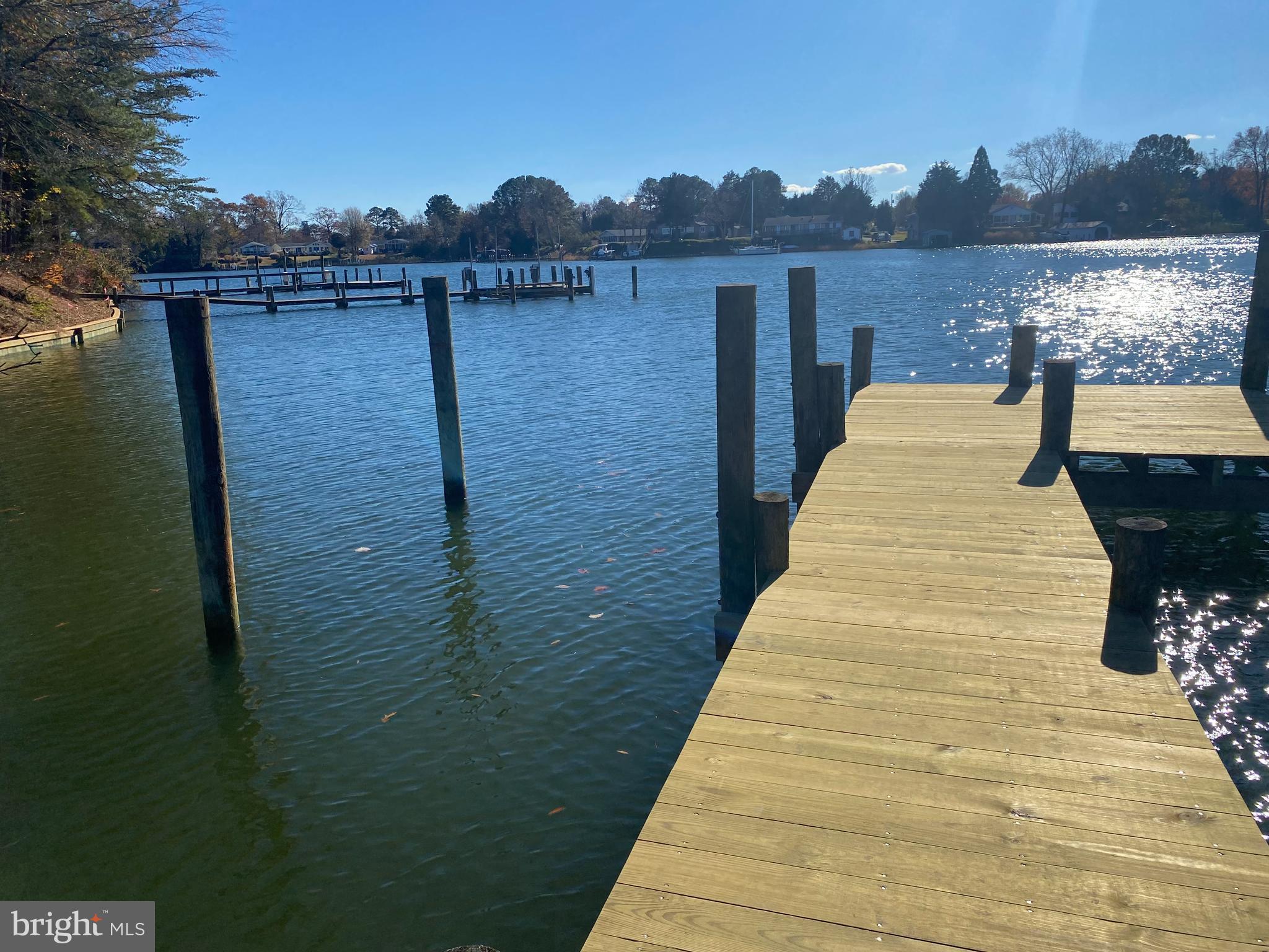 GLEBE HARBOR - Land