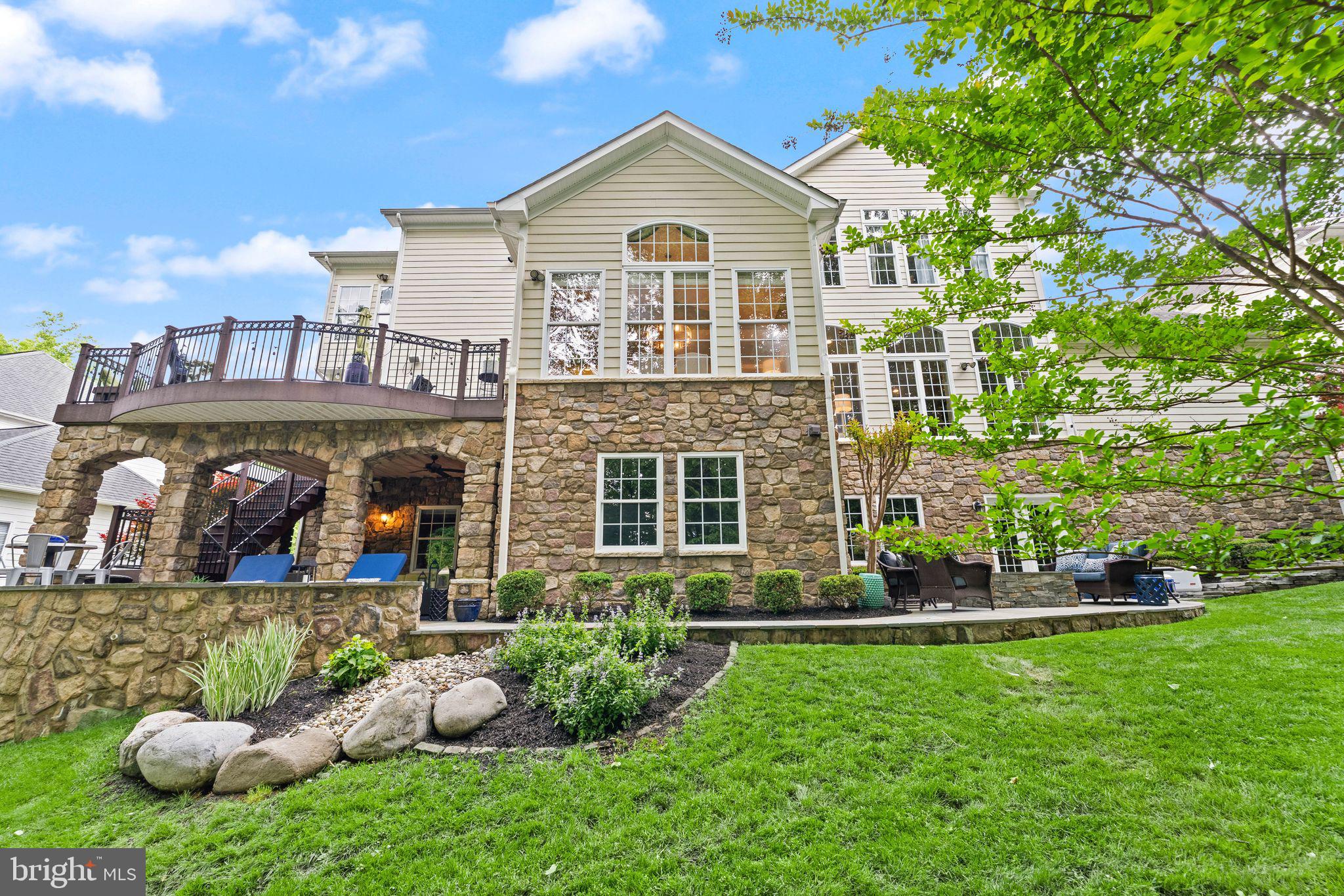 LANSDOWNE ON THE POTOMAC - Residential