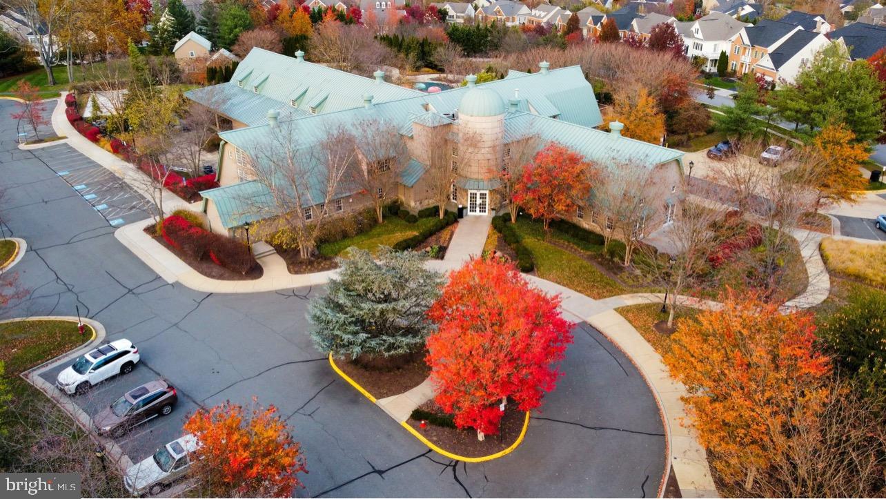 LANSDOWNE ON THE POTOMAC - Residential