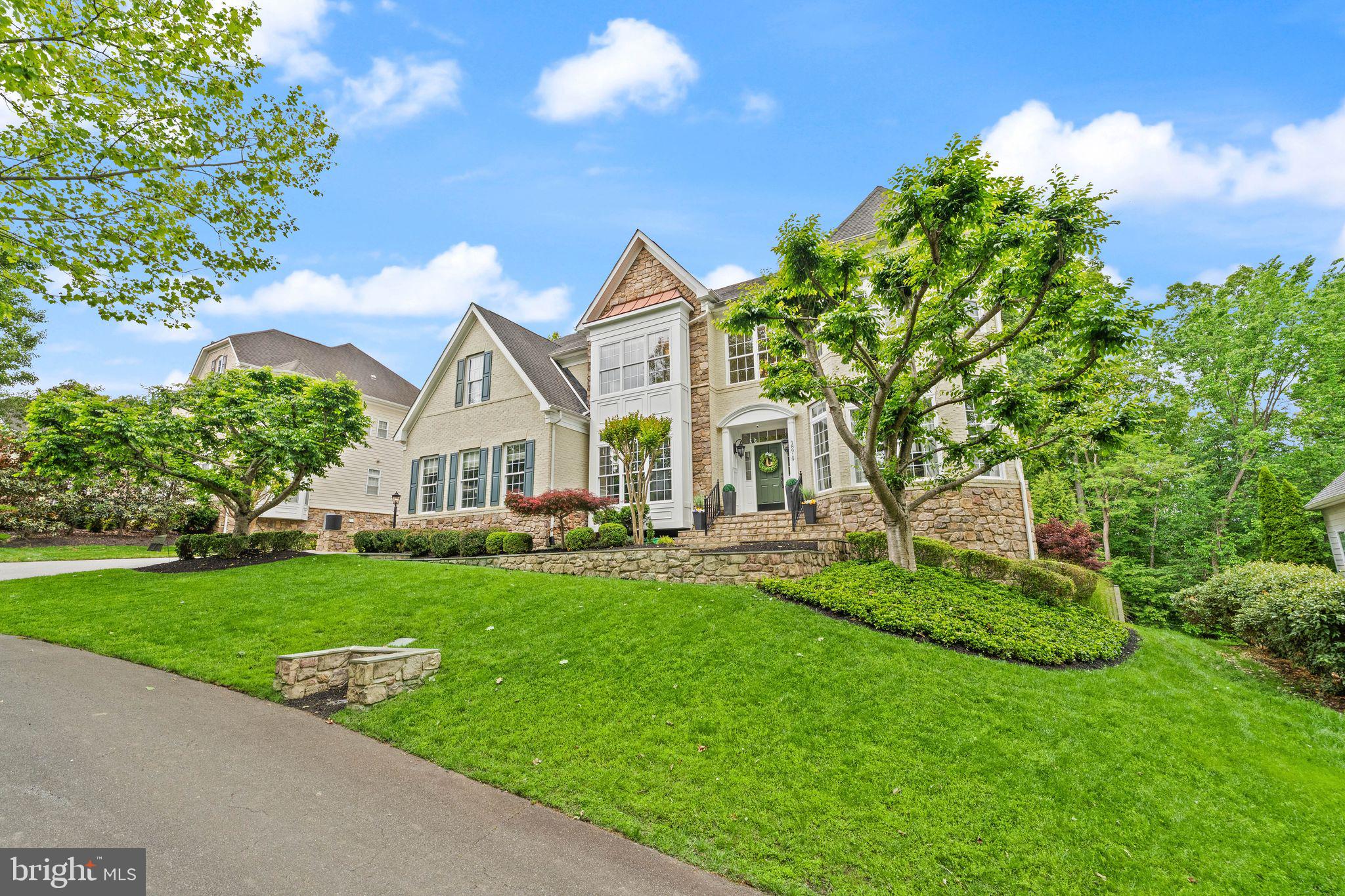LANSDOWNE ON THE POTOMAC - Residential