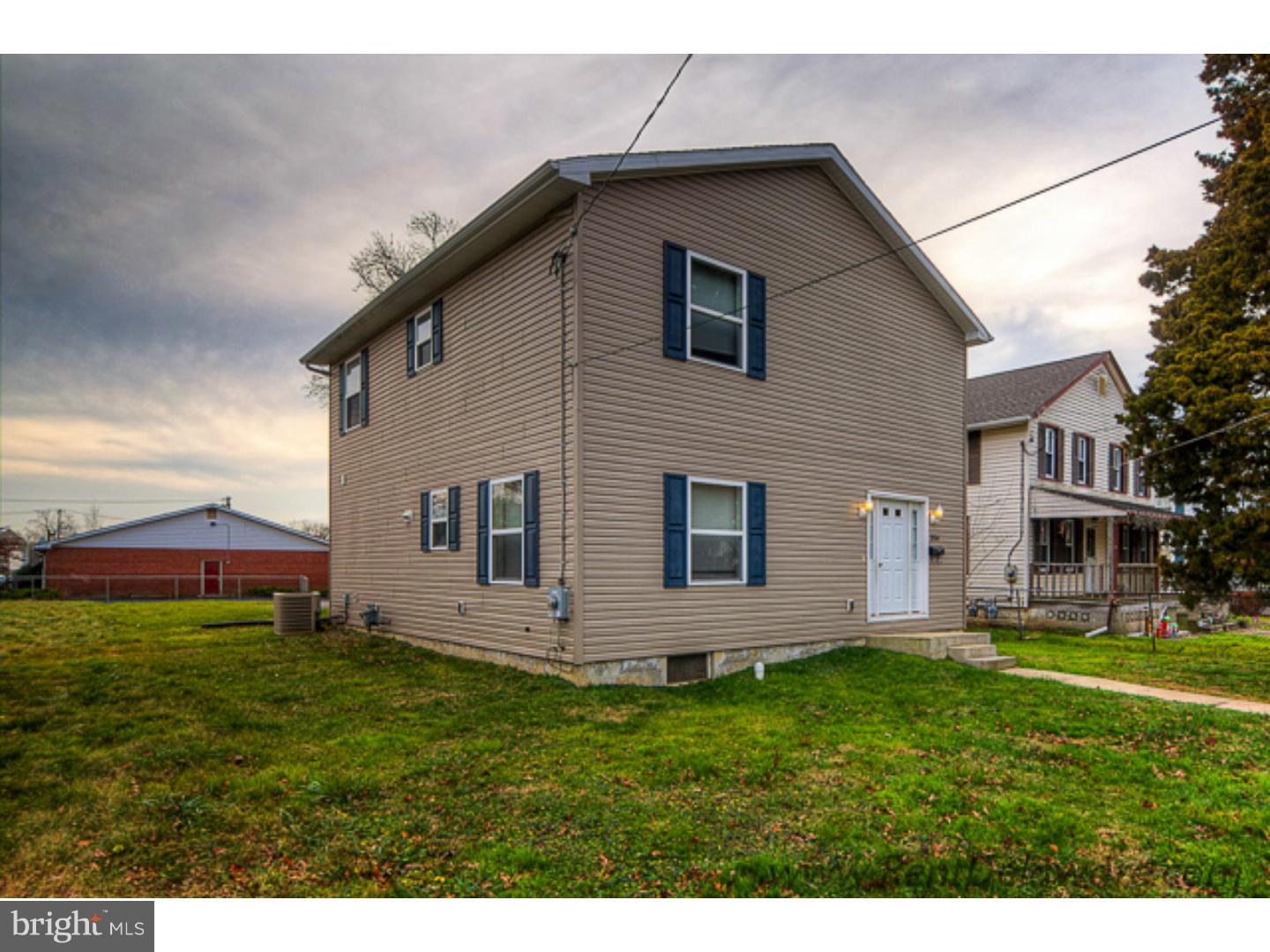 Ready for new tenants.  This 3 bedroom 2.5 bath is just waiting for someone to call it home again.  The home has an open floor plan with fresh neutral paint throughout.  Large eat-in kitchen and plenty of storage space.  Also features a great back yard!  Owner is a licensed real-estate agent.