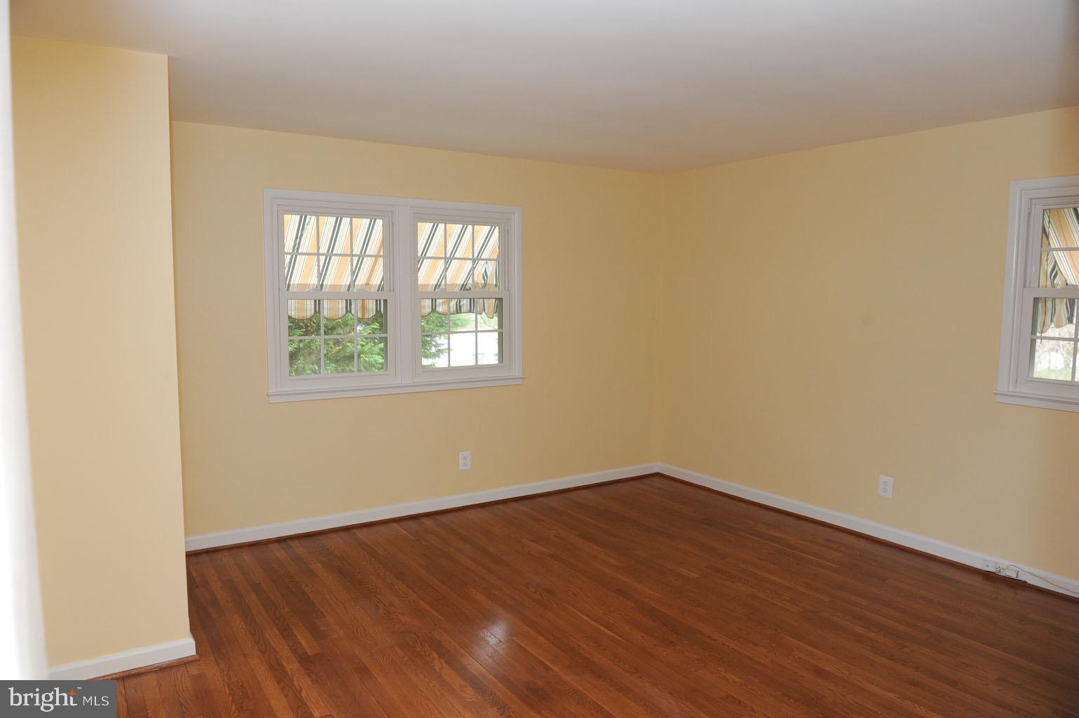 BROYHILLS MCLEAN ESTATES - Residential Lease