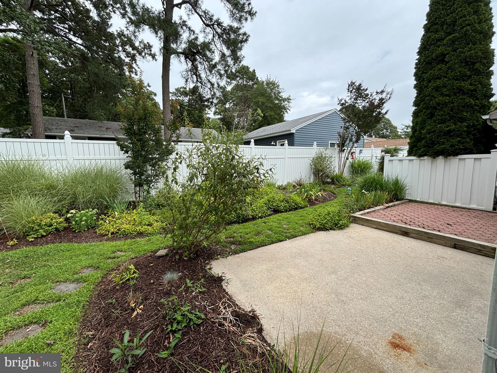 SEABRIGHT VILLAGE - Residential