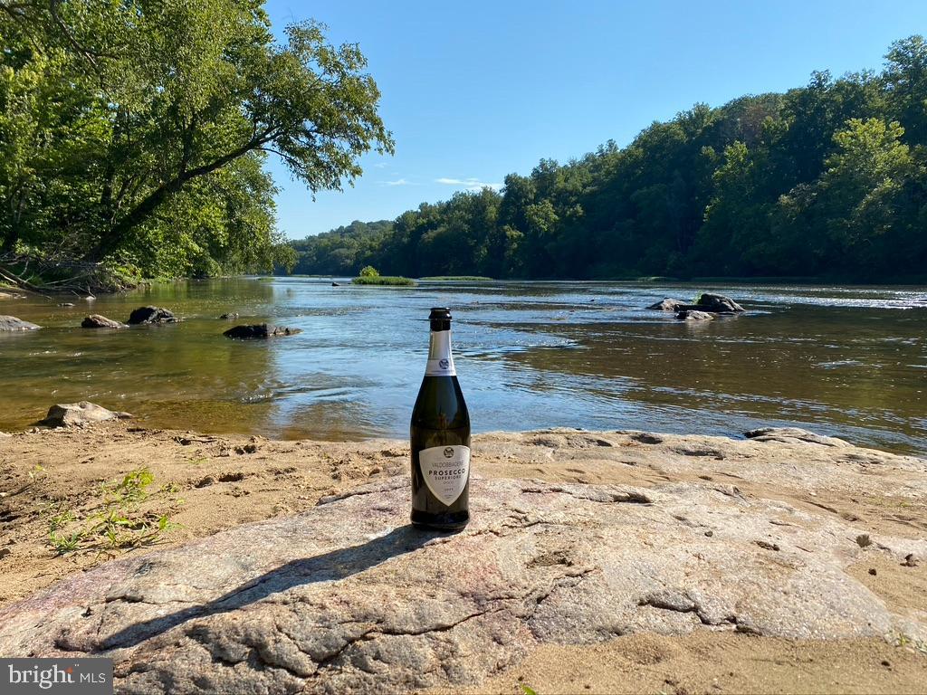 WELLINGTON CHASE ON THE RAPPAHANNOCK - Residential