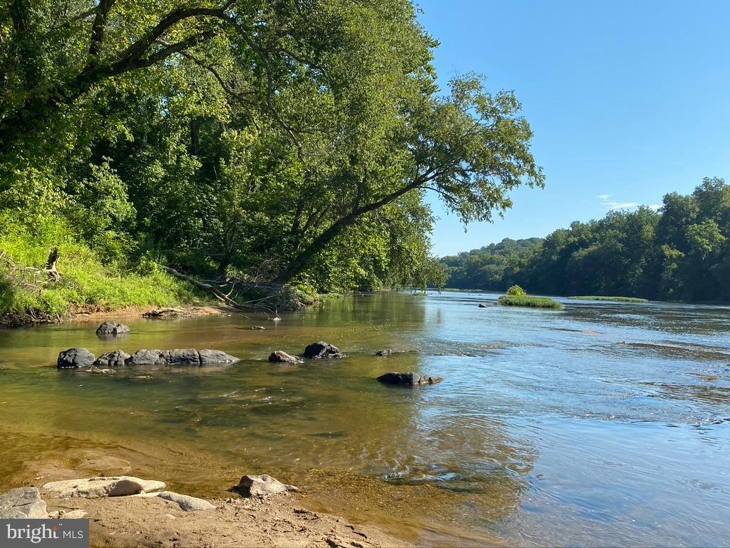 WELLINGTON CHASE ON THE RAPPAHANNOCK - Residential