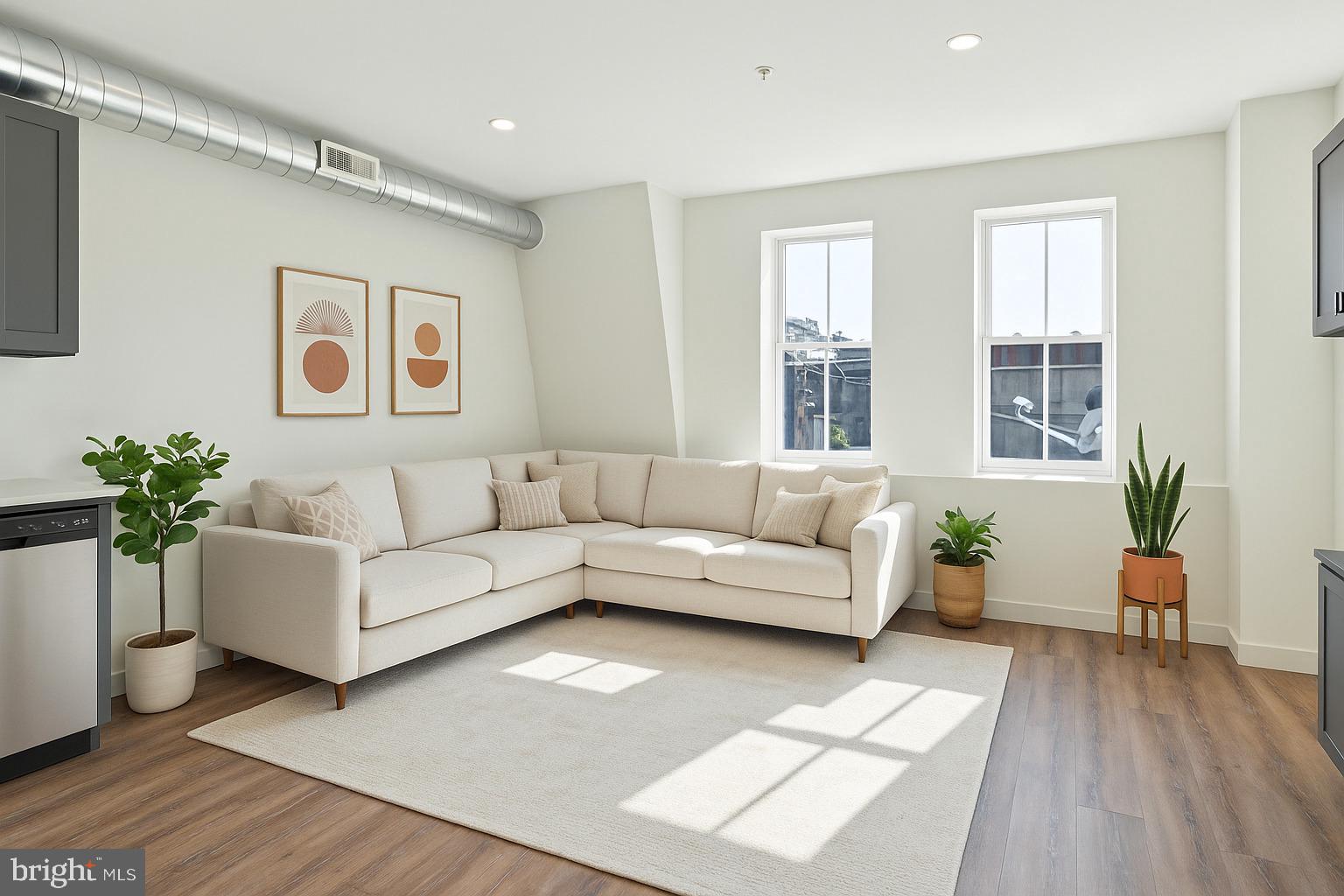 QUEEN VILLAGE - Residential Lease