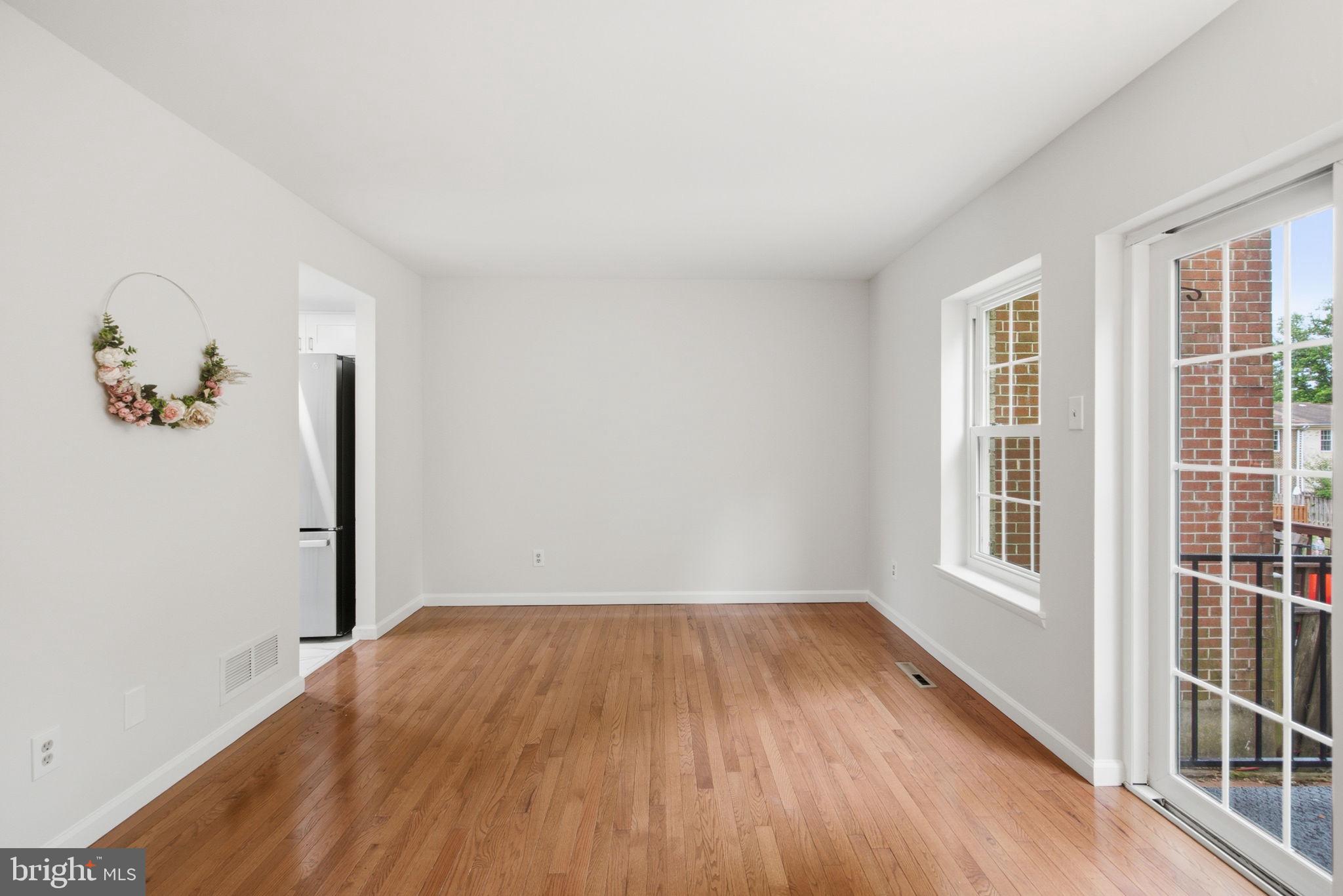 LONG REACH - Residential