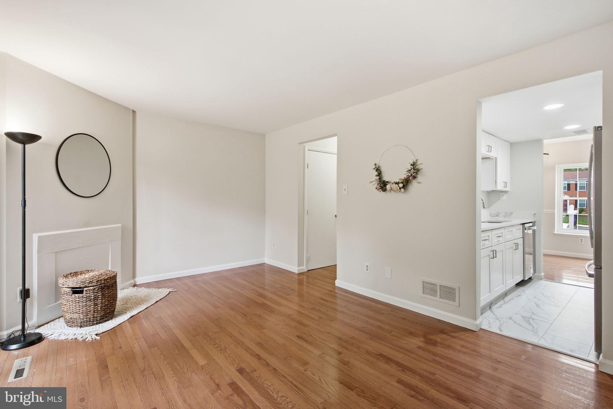 LONG REACH - Residential
