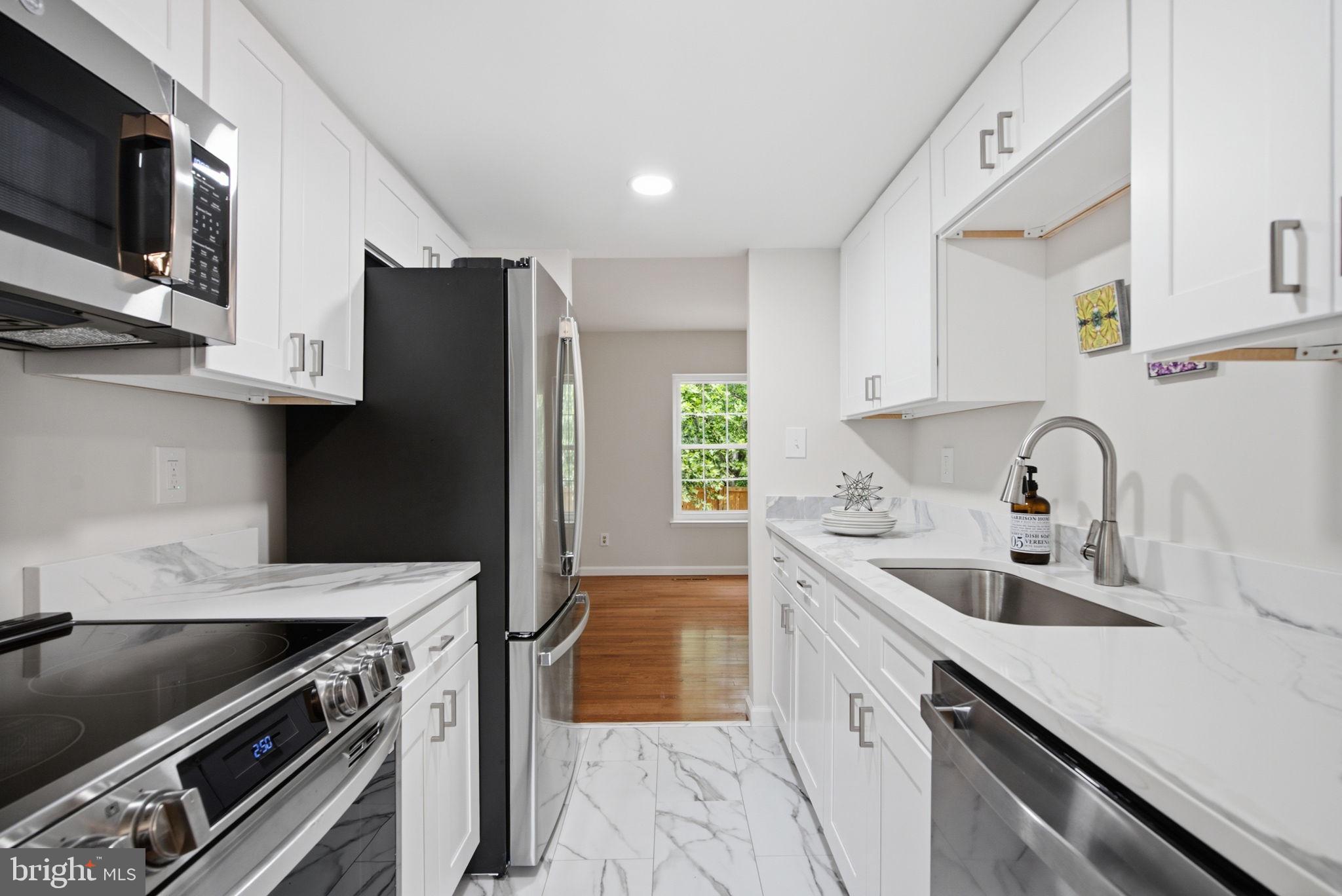 LONG REACH - Residential