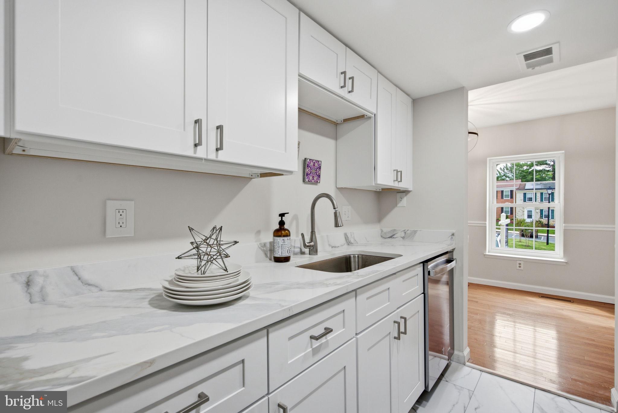 LONG REACH - Residential
