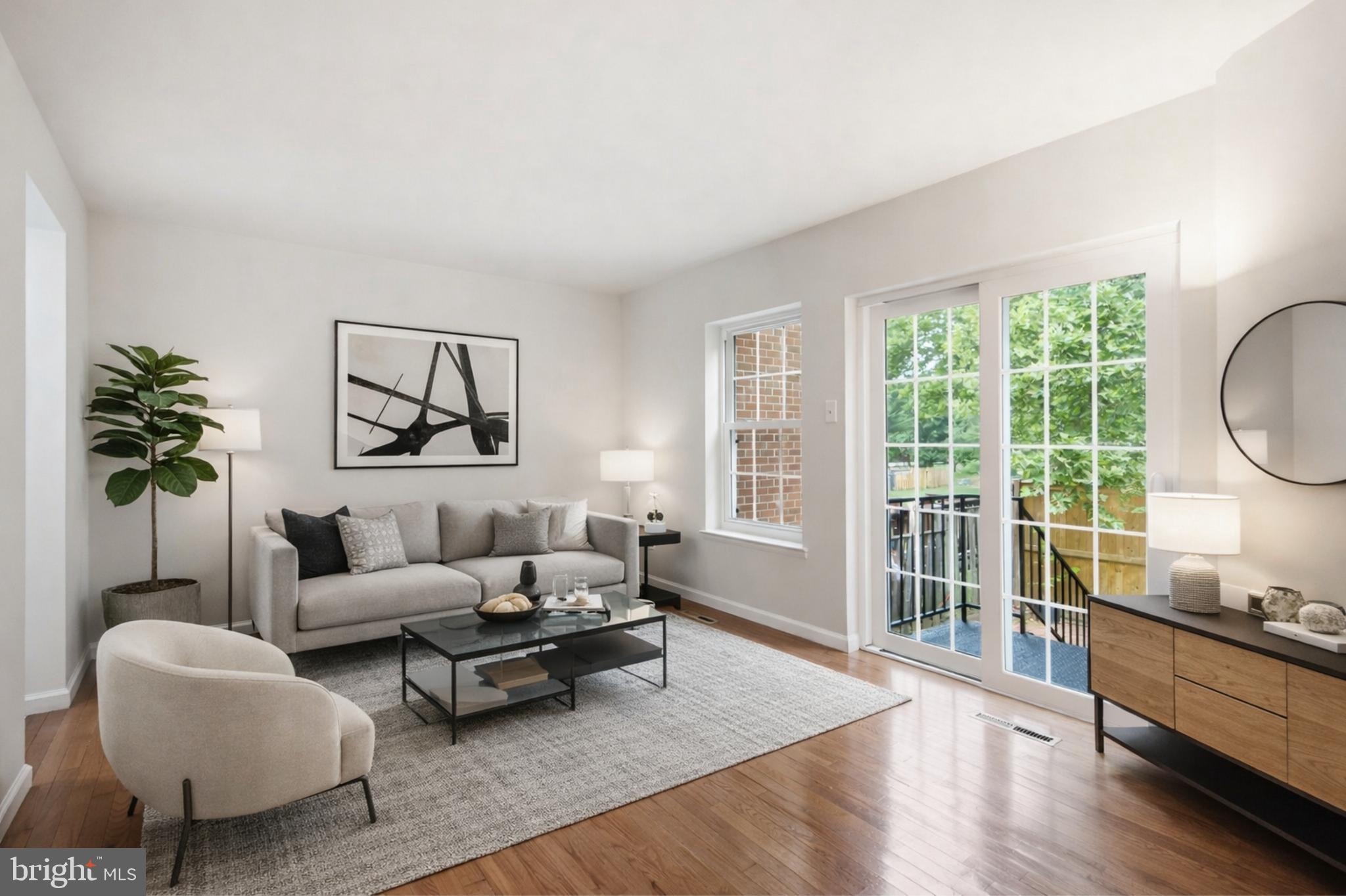 LONG REACH - Residential