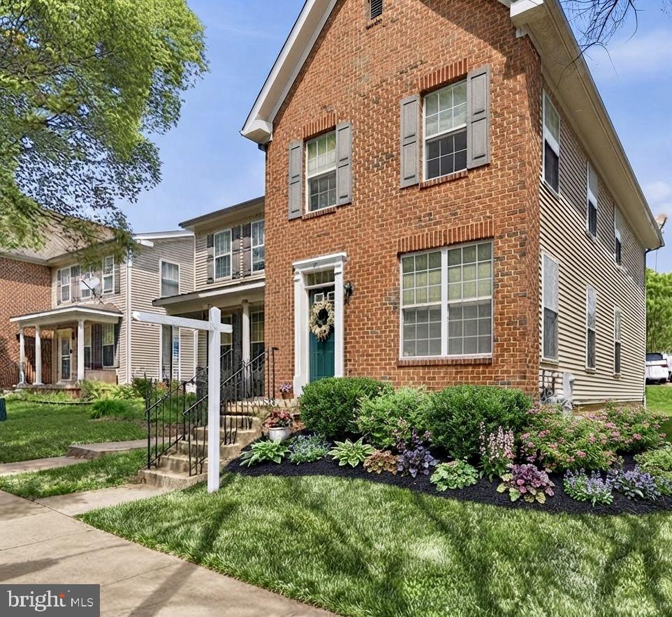 Well maintained townhome that overlooks community gazebo and park!  Be a part a great Baltimore neighborhood close to University of Maryland and all sorts of museums, shopping and social spots.  So much renovation is going on nearby... great time to invest in homeownership!  It's tough to find this much room and this condition at this price. This is such a bright and sun-filled home with brand new carpet throughout and is move-in ready!  Three bedrooms,  2.5 bath, large eat-in kitchen with additional dining room and full basement.  The kitchen has room for a table and chairs and has a large pantry with an additional closet and powder room off to the side.  The primary bedroom has a large walk-in closet with a separate linen closet in the hall so storage and space is plentiful.  The primary bedroom is nicely located at the end of the hall away from the other two bedrooms for those roommate set-ups!  Quick settlement is possible... AND... SELLER IS OFFERING SOME CLOSING HELP TOO!!!