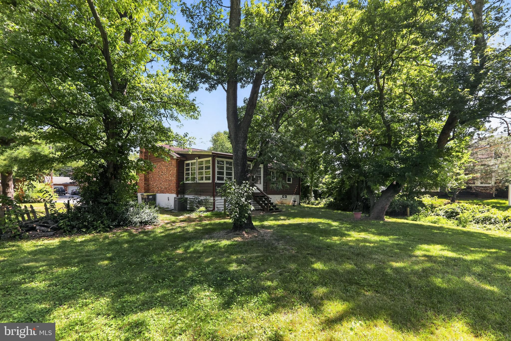 KINGSTON ACRES - Residential
