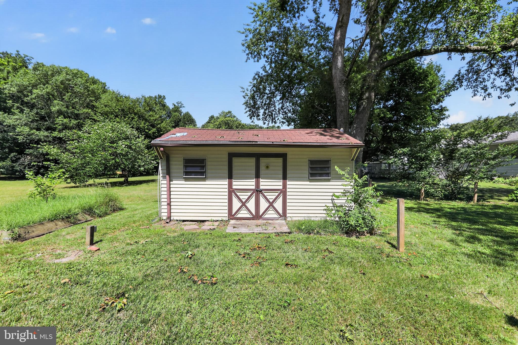 KINGSTON ACRES - Residential