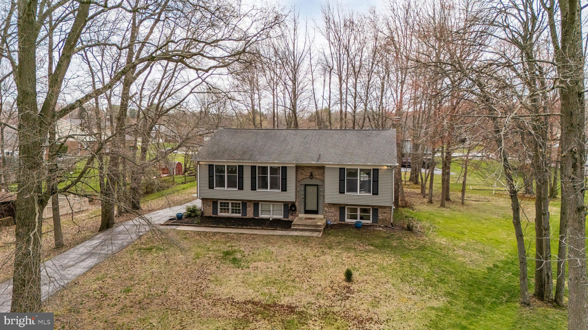 HICKORY WOODS - Residential