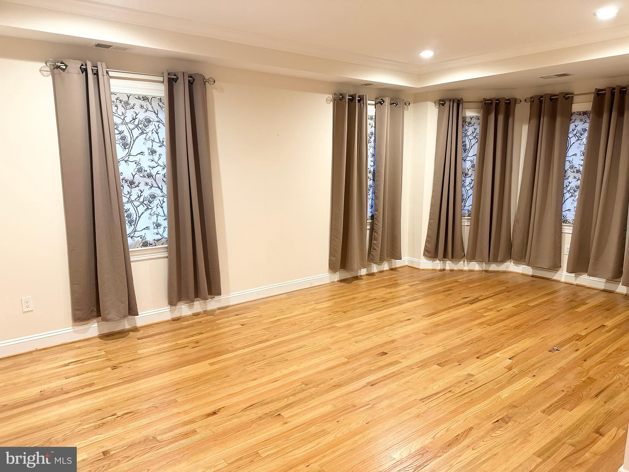 KENTLANDS - Residential Lease