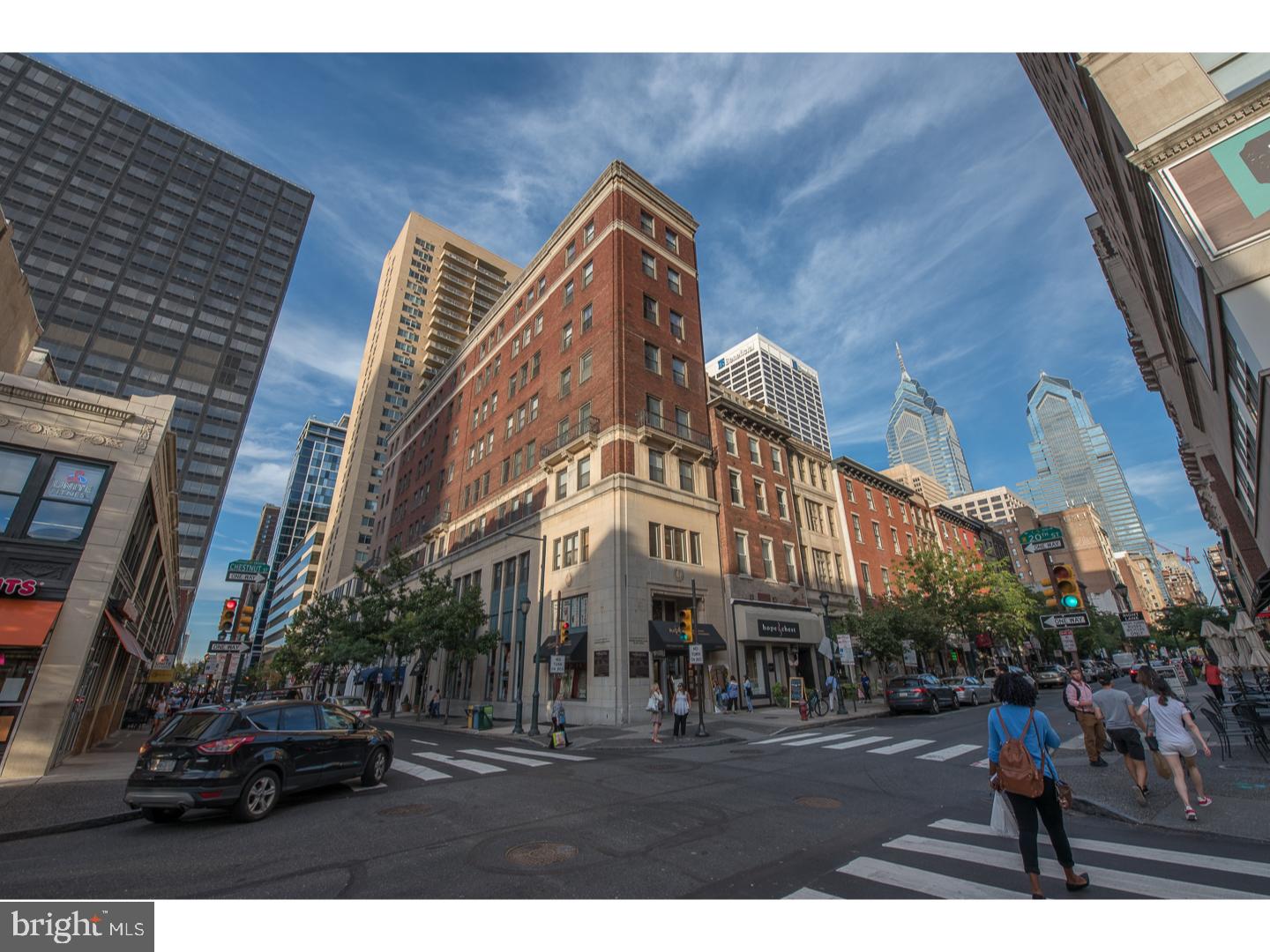 Rittenhouse Square Area Condo at 20th
 and Chestnut, 1 bed unit,  Elevator building, Freshly painted. All hardwood floors. Fitted closets, Stainless appliances, dishwasher, garbage disposal, Granite counters.  Low condo fees, . Great for full time living, University attendance, Pied-A-Tied or investment. New HVAC installed 11/2022!
All the city has to offer is right at your walk: Movies, pharmacies, groceries, restaurants, Rittenhouse Park, Schuylkill Banks Trail, U of Penn, Drexel, University of the Arts and the Sciences. Transportation needs are filled by closeness to the Market Street Trolley, Septa routes and parking garages.
Seller has paid the 1/30/2026 Special Assessment.
The move in-move out fee is $500.