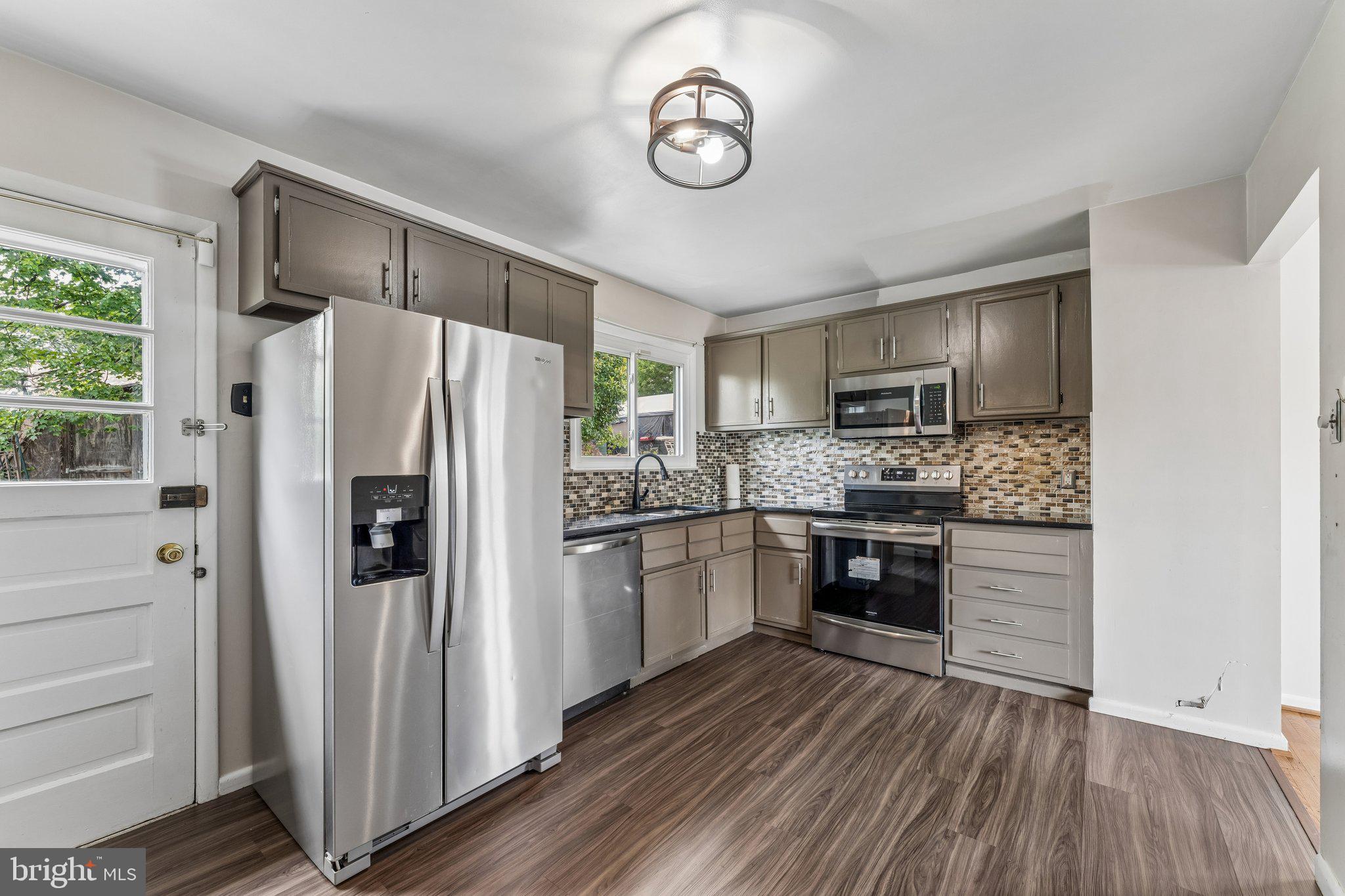 HILLCREST ESTATES - Residential